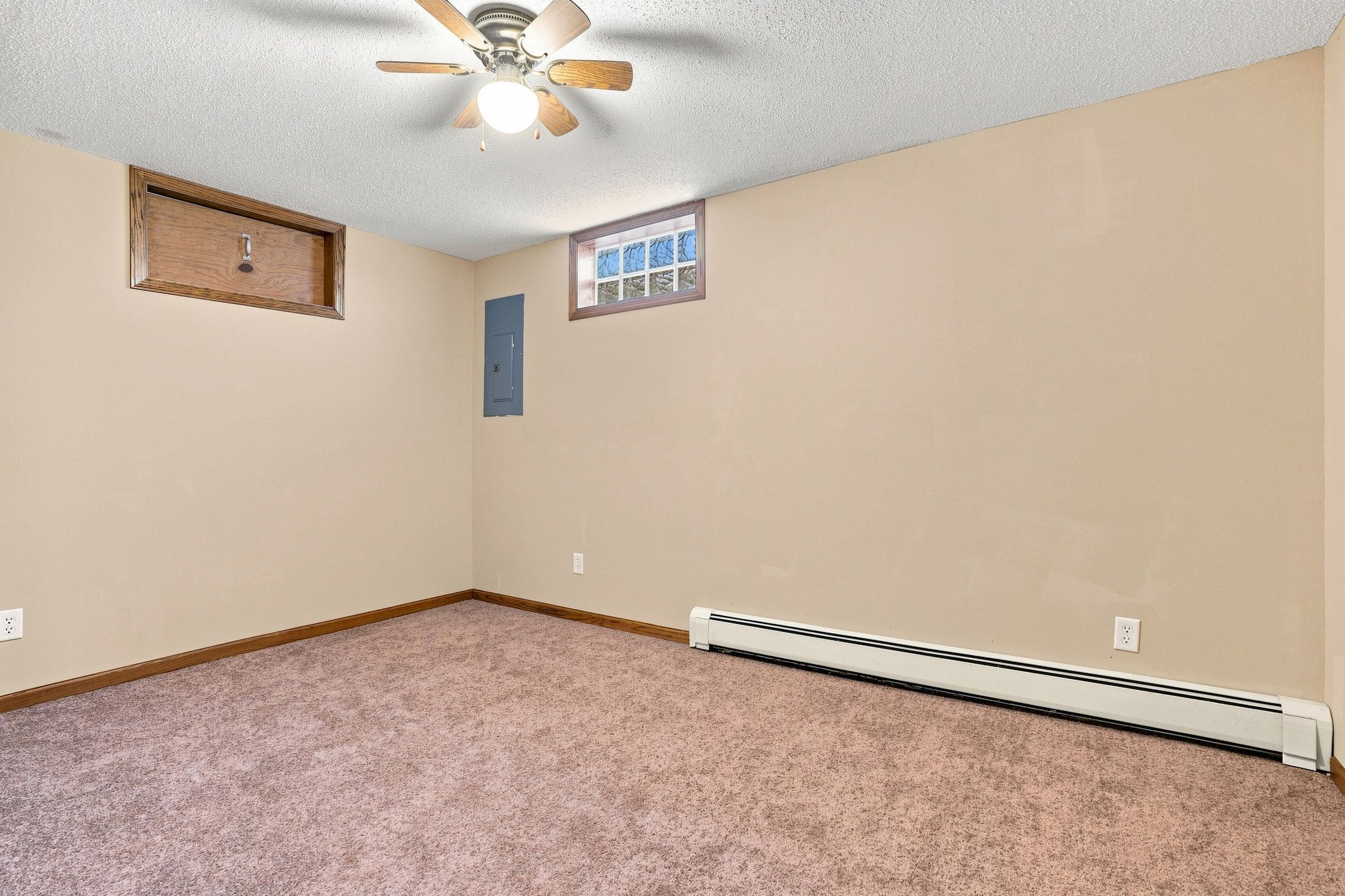Listing Photo: 2960 160th St 0013-